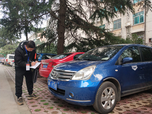 住建局紀檢組檢查公務用車管理情況.jpg